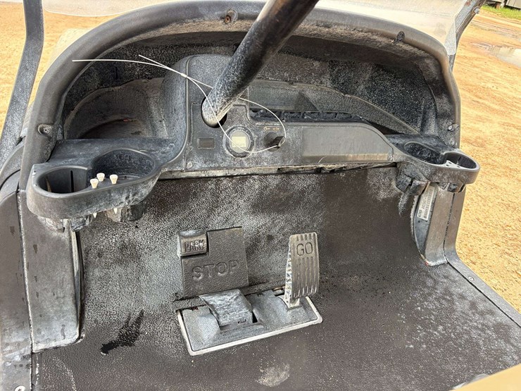2022-club-car-li-ion-48v-electric-golf-cart-w/-charger-image-10
