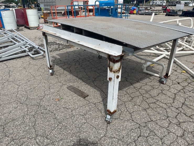 #10638-•-steel-table-and-contents-image-1