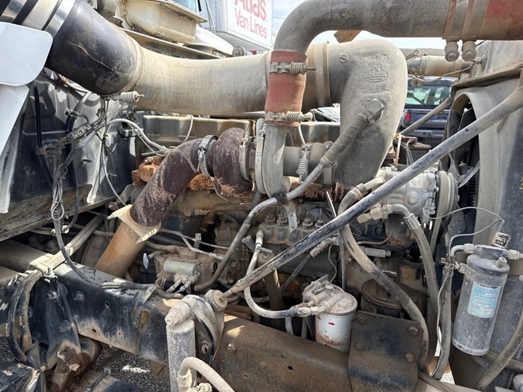 #234-•-1989-mack-r690t-single-axle-fuel-truck-image-9