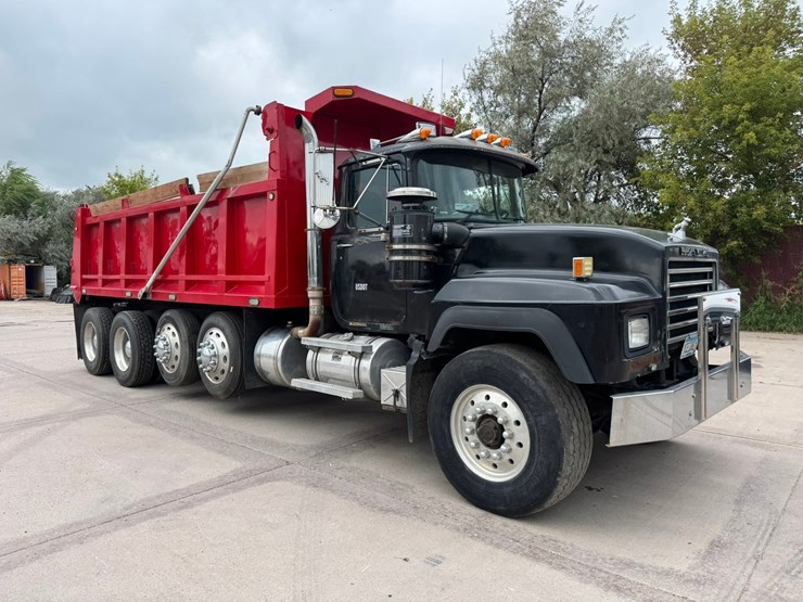 1995-mack-rd688s-image-7