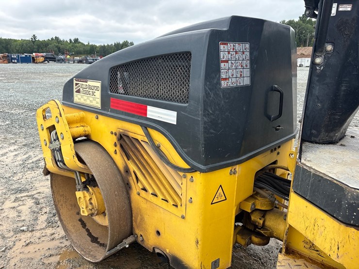 2011-bomag-bw120ad-4-image-10