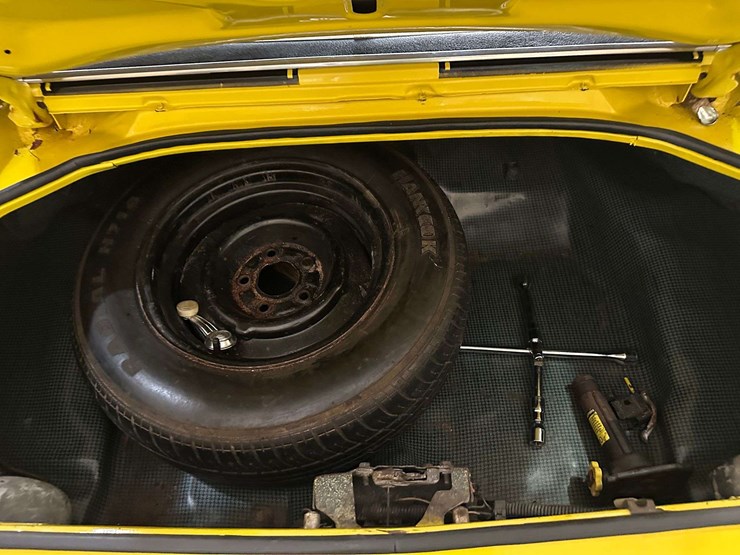 1971-chevrolet-camaro-z28-(46,207-miles)-image-38