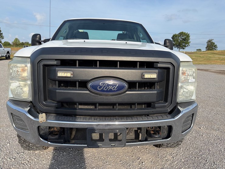 #247-•-2016-ford-xl-f-250-service-truck-image-16