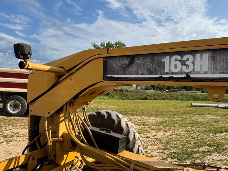 1999-caterpillar-163h-vhp-image-57