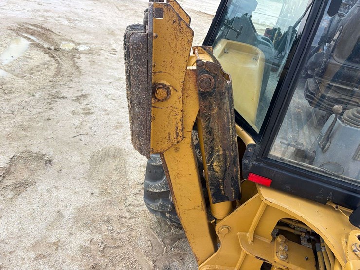 2000-caterpillar-426c-it-image-30