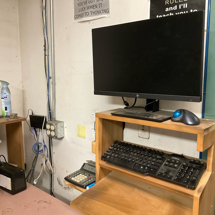#201 • HP ProDesk Desktop PC Workstation with Monitor