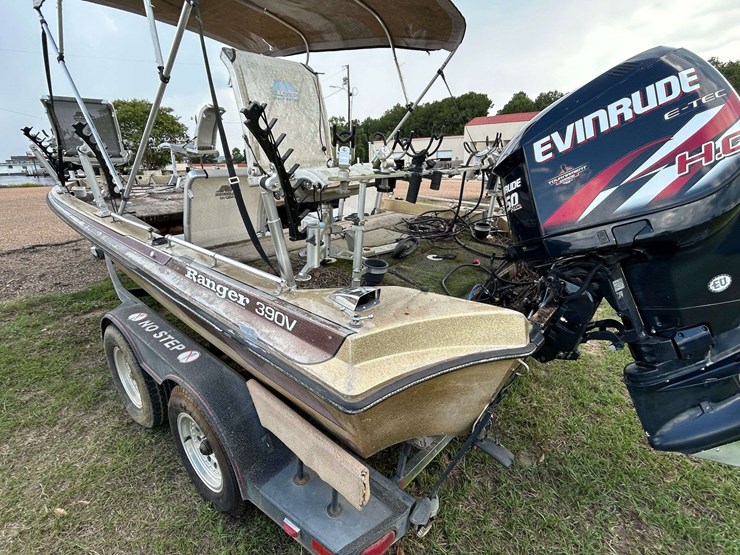 ranger-320v-bass-boat-w/2012-evinrude-250hp-&-trailer-image-29