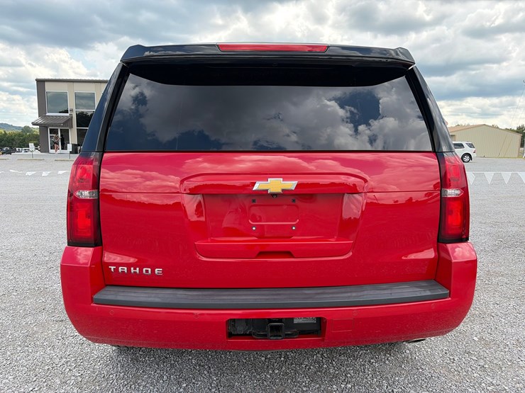2018-chevrolet-tahoe-lt-image-6