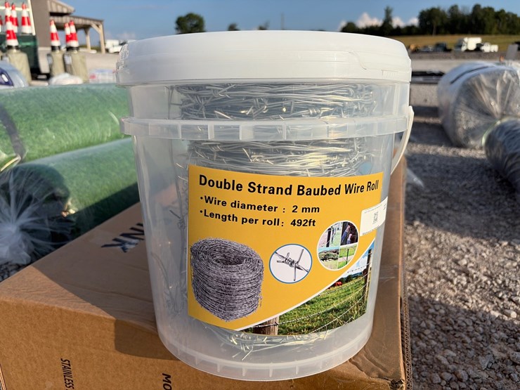 #626-•-roll-of-double-strand-barbed-wire-image-1