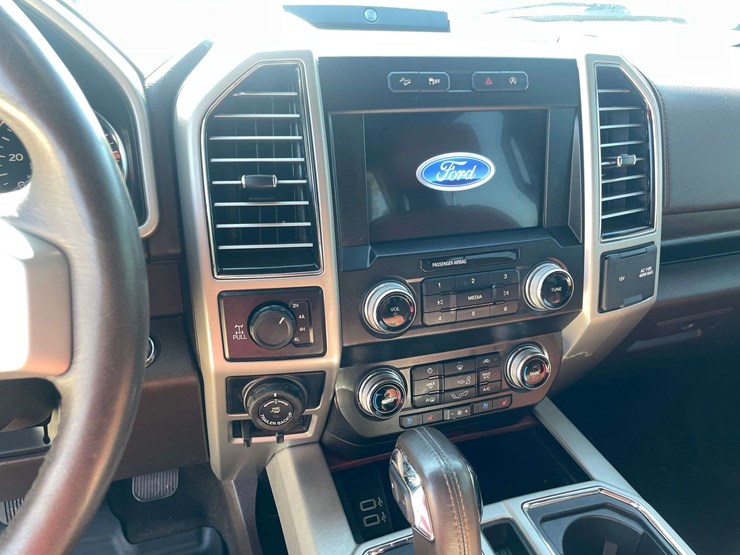 2019-ford-f150-king-ranch-image-13
