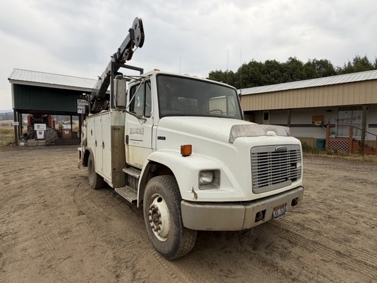 1999-freightliner-fl60-image-7