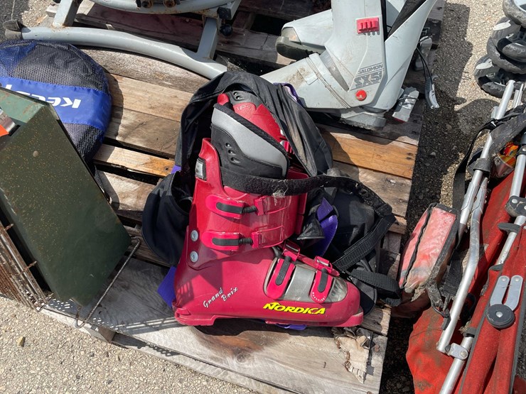 #10549-•-pallet-of-misc.-sporting-goods-image-17