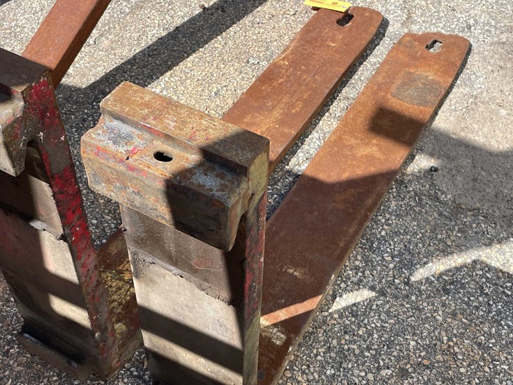 #9010-•-pair-of-forklift-forks-(shed)-image-5
