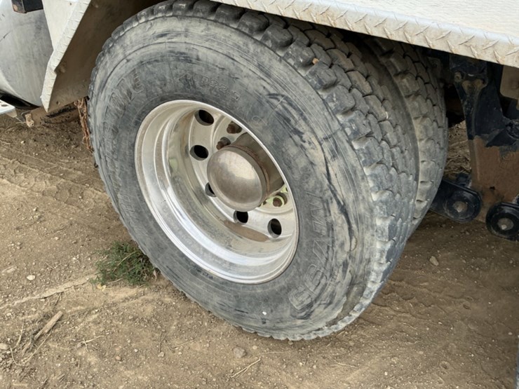 2012-kenworth-t800-image-15