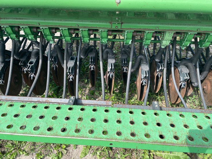 john-deere-450-image-8
