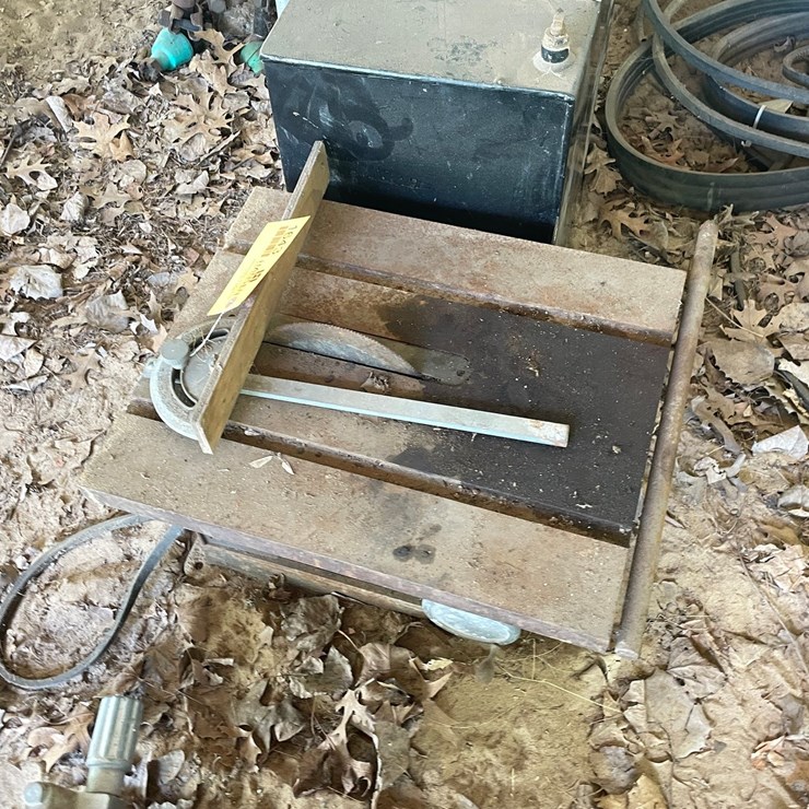 #1643 • Craftsman Vintage Belt Driven Table Saw