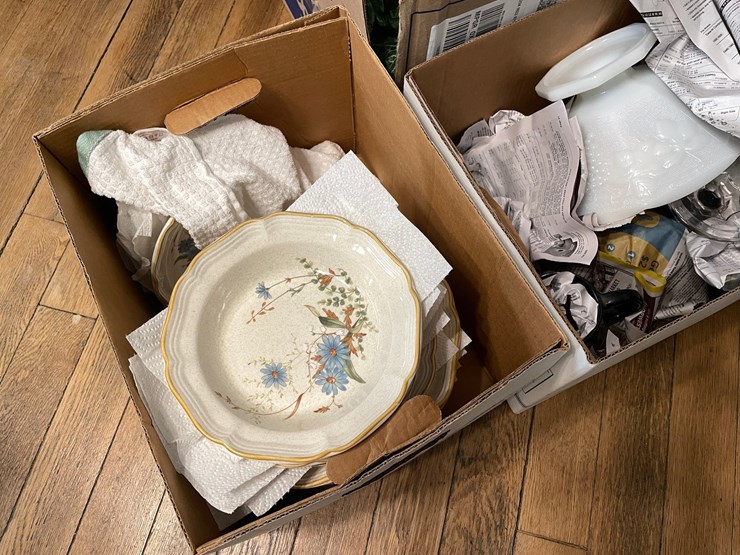 #6251-•-various-household-items-image-9