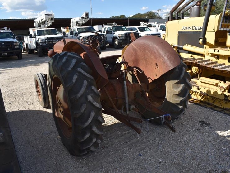 ford-600-image-9