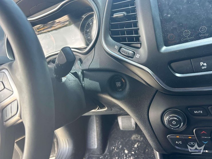 2022-jeep-cherokee-image-8