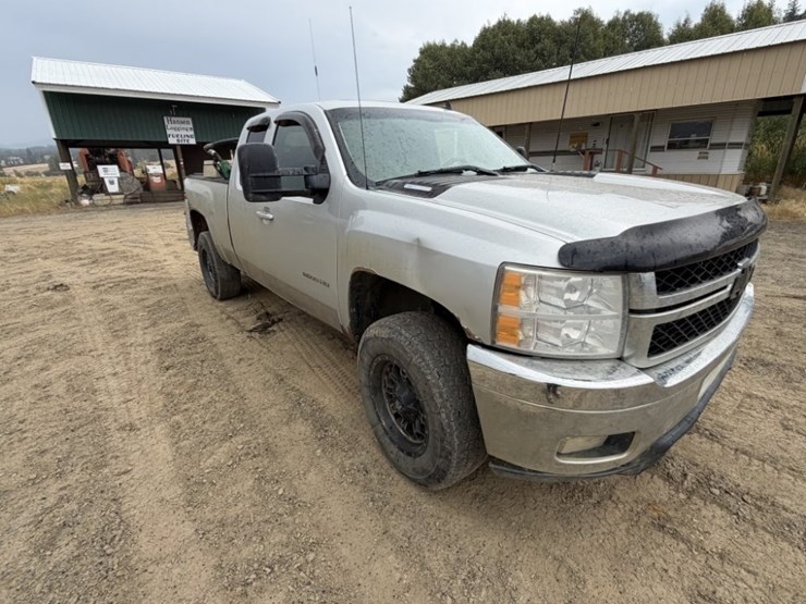 2011-chevrolet-silverado-2500-image-7