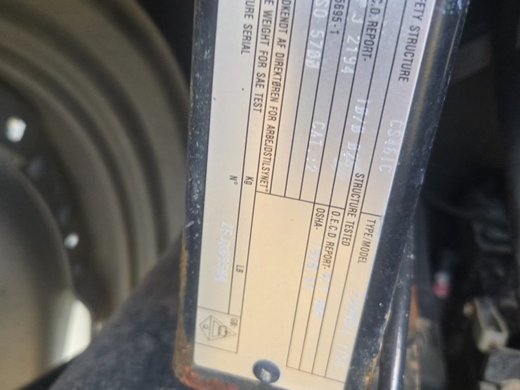 #26371-•-case-farmall-115u-tractor-image-55
