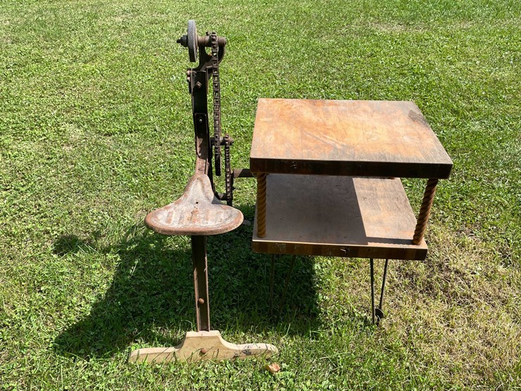#1648-•-treadle-scroll-saw-image-5