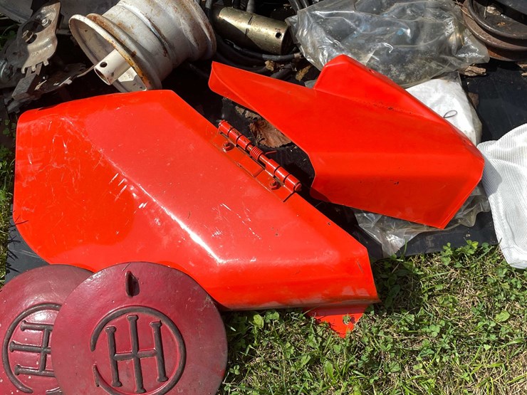 #1649-•-misc.-tractor-parts-image-8