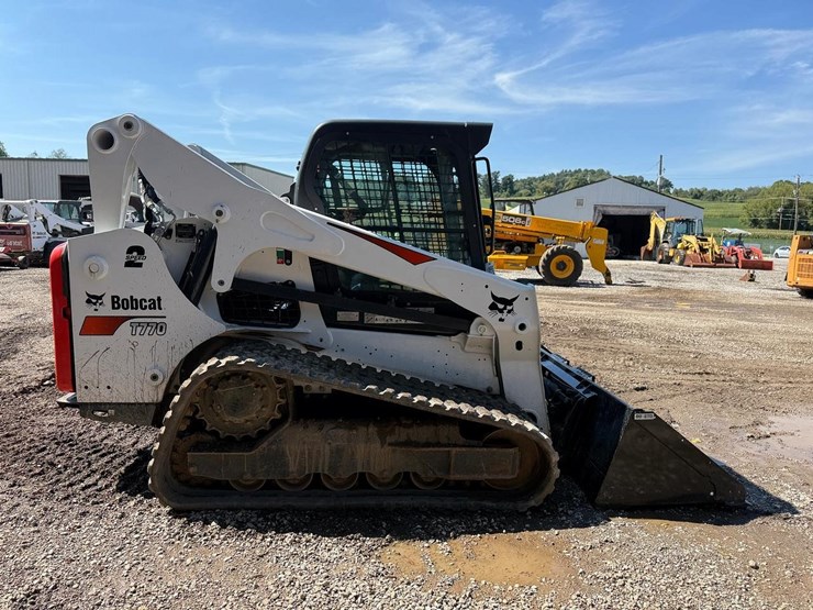 2023-bobcat-t770-image-5