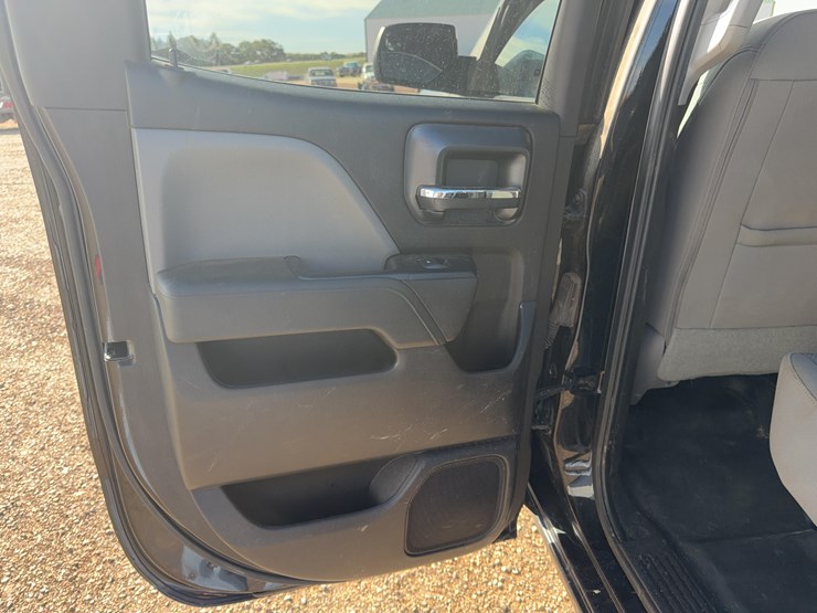 2019-chevrolet-silverado-1500-image-12