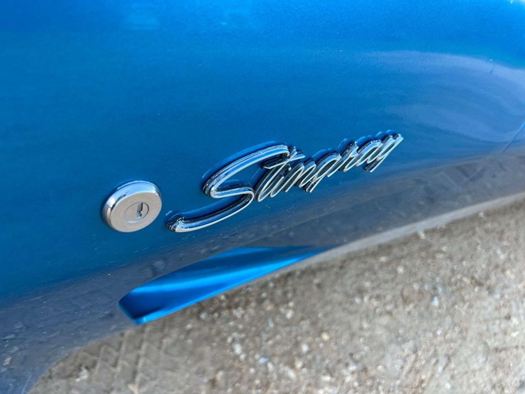 1975-chevrolet-corvette-stingray-(64,061-miles)-image-11