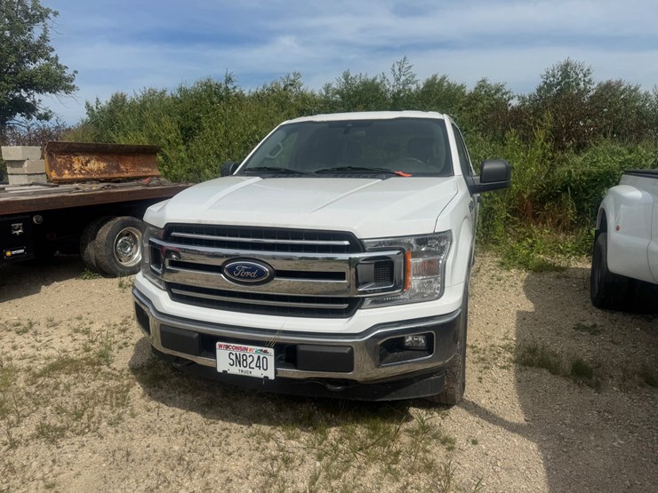 2019-ford-f150-xlt-image-2