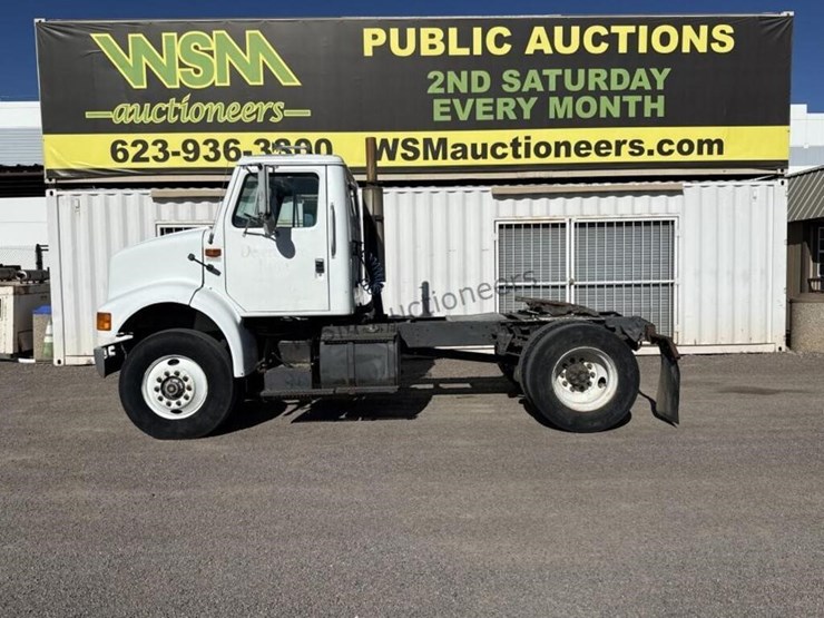 1990-international-7100-image-1