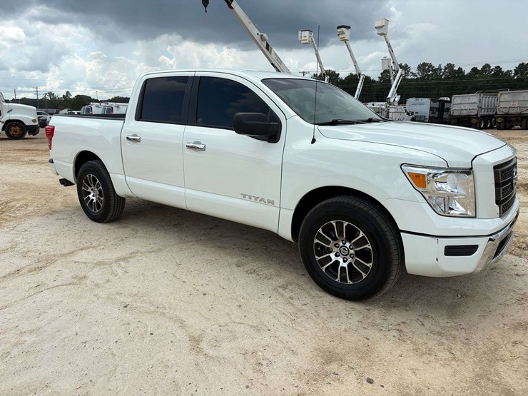 2021-nissan-titan-image-4
