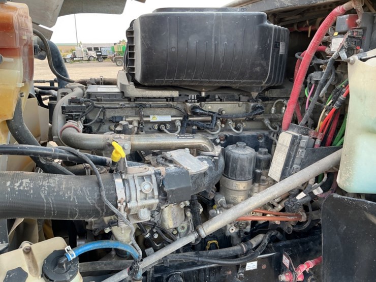2011-freightliner-coronado-122-sd-image-12