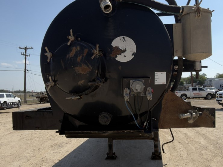 2011-troxell-130bbl-image-2