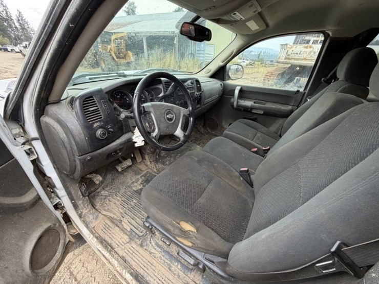 2008-chevrolet-silverado-2500-image-25