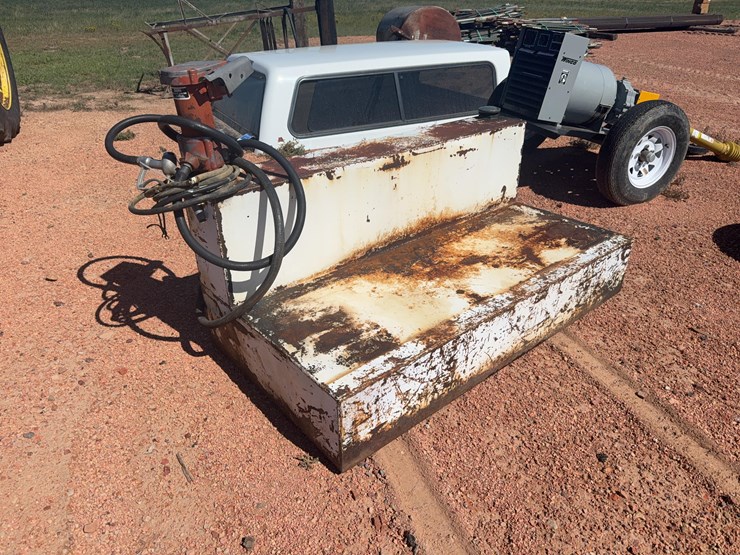 service-tank-image-1