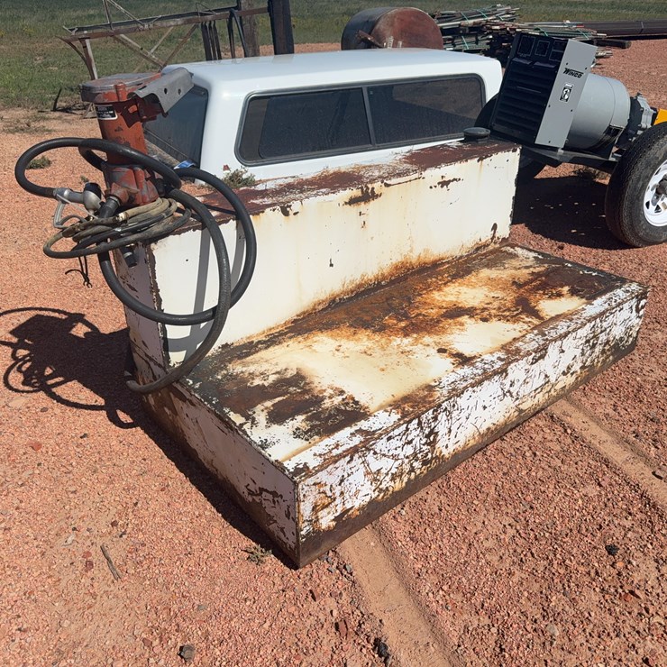 Service Tank
