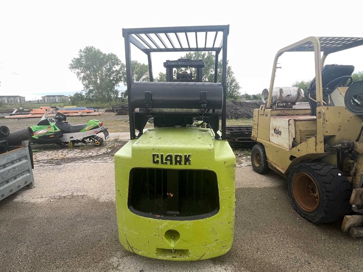#10491-•-clark-lp-fork-lift-image-7