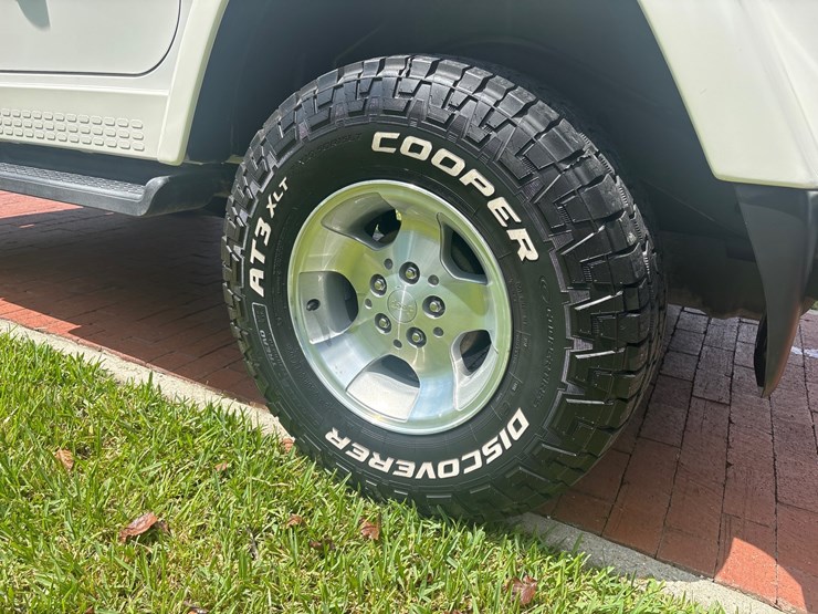 2002-jeep-wrangler-image-13