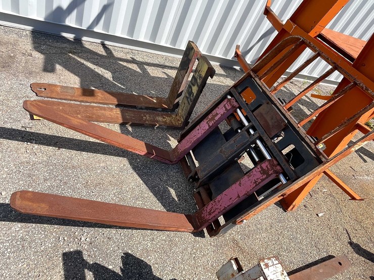 #9009-•-rod-style-forklift-carriage-with-side-shift-(shed)-image-1