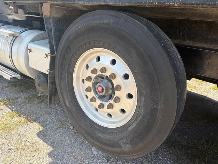 2015-kenworth-t880-image-5
