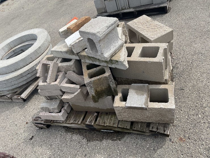 #10626-•-(3)-pallets-of-concrete-pieces-image-11