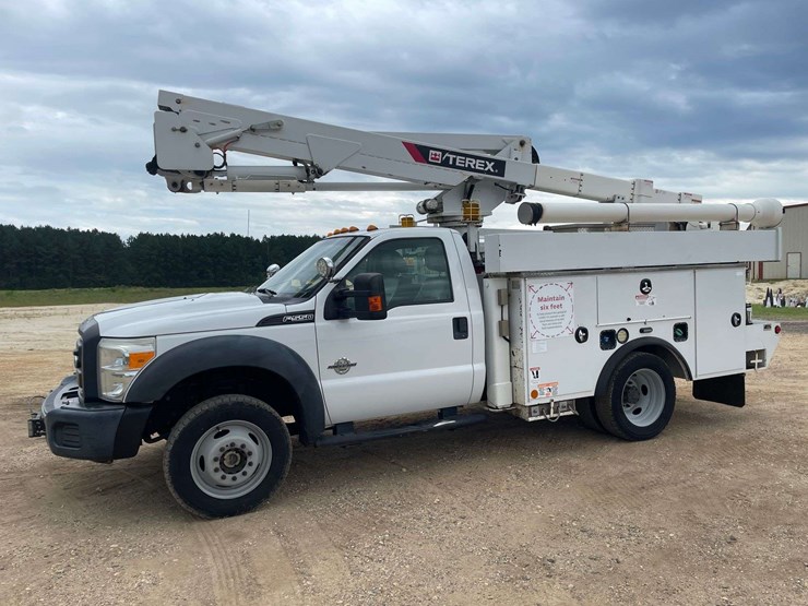 2016-ford-f550-image-1