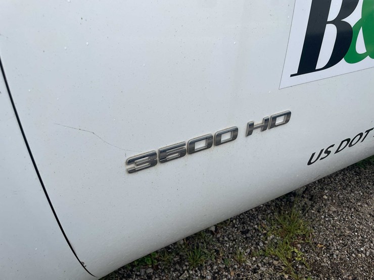 2013-chevrolet-3500-image-63
