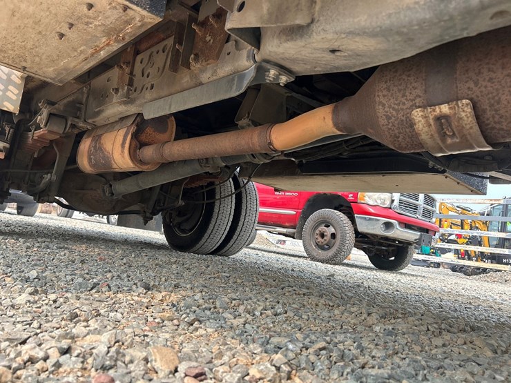 2019-ford-f550-image-50