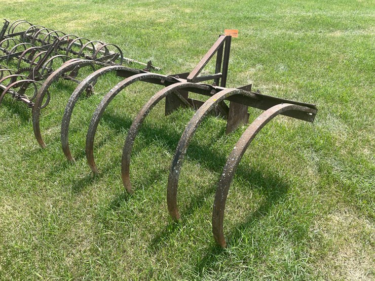 #1631-•-vintage-spring-tooth-cultivator-image-4