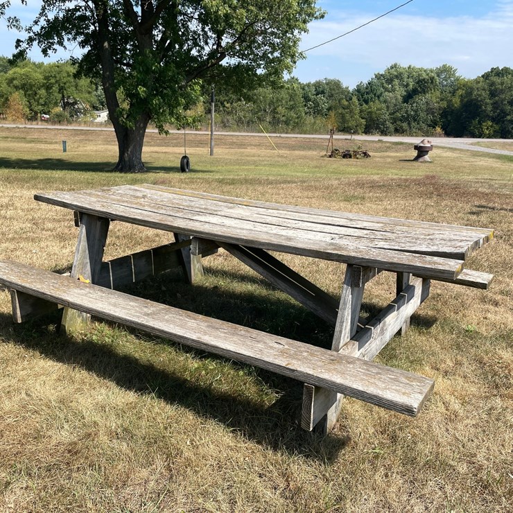 #6238 • Wooden Picnic Table