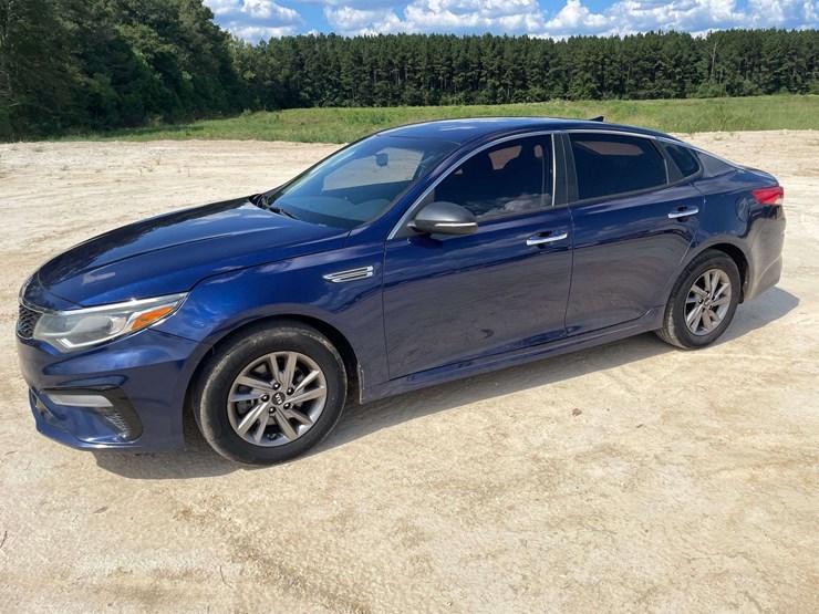 2020-kia-optima-fe-4-door-sedan-(226,032-miles)-image-1