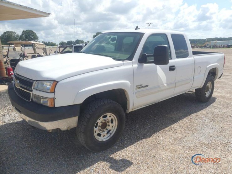 2006-chevrolet-2500hd-image-11